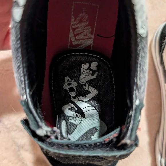 Vans X Disney Old Skool Micky Mouse and Friends Disney100 Collection - Picture 11 of 11